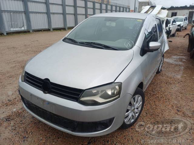 2011 VOLKSWAGEN FOX 