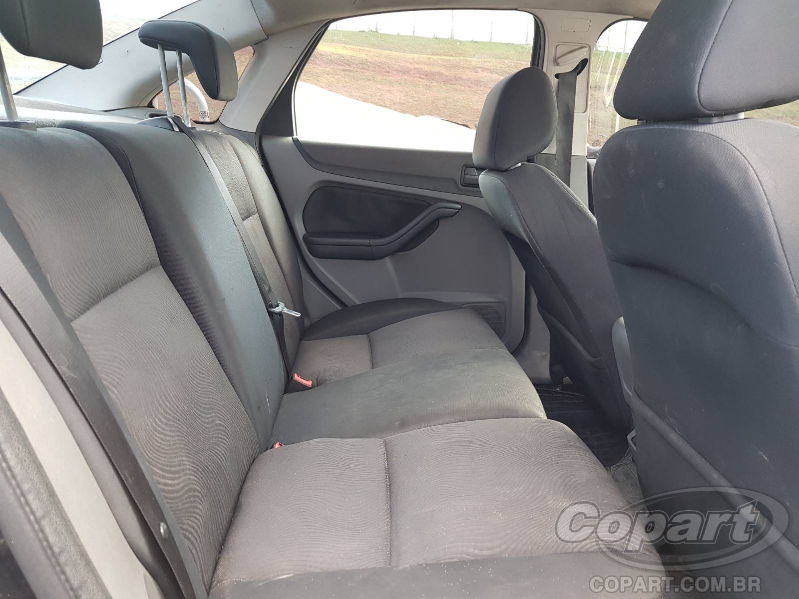 Foto 6 de 10: 2009 FORD FOCUS SEDAN