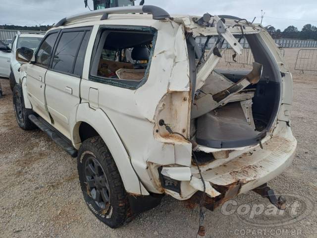 2010 MITSUBISHI PAJERO SPORT 