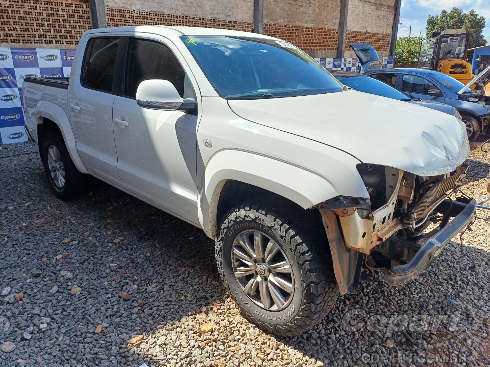 Veículo VOLKSWAGEN Amarok Volkswagen Amarok Highline 2.0 TDI Biturbo 2014 Colisão Frontal 2014 em leilão