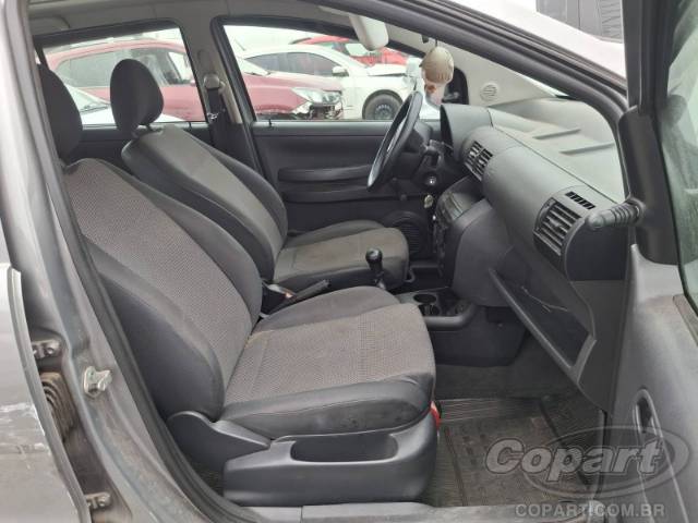 2005 VOLKSWAGEN FOX 