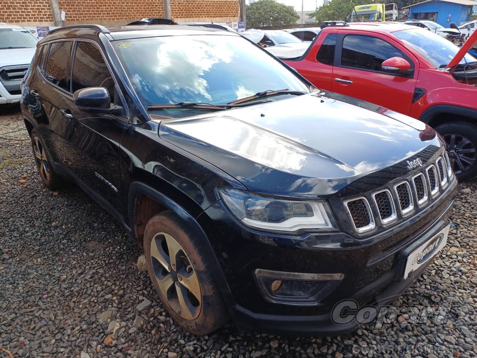Veículo Fiat Compass JEEP COMPASS 2018 ENCHENTE 2018 em leilão