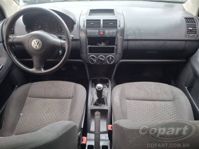 2005 VOLKSWAGEN POLO SEDAN 