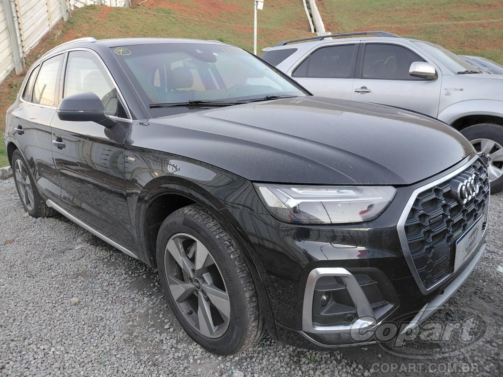 Audi Q5 2021 SUV Pequeno