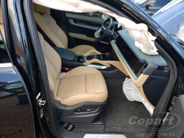 2025 PORSCHE CAYENNE 