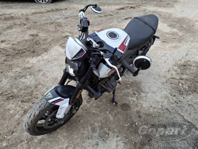 2025 TRIUMPH TRIDENT 