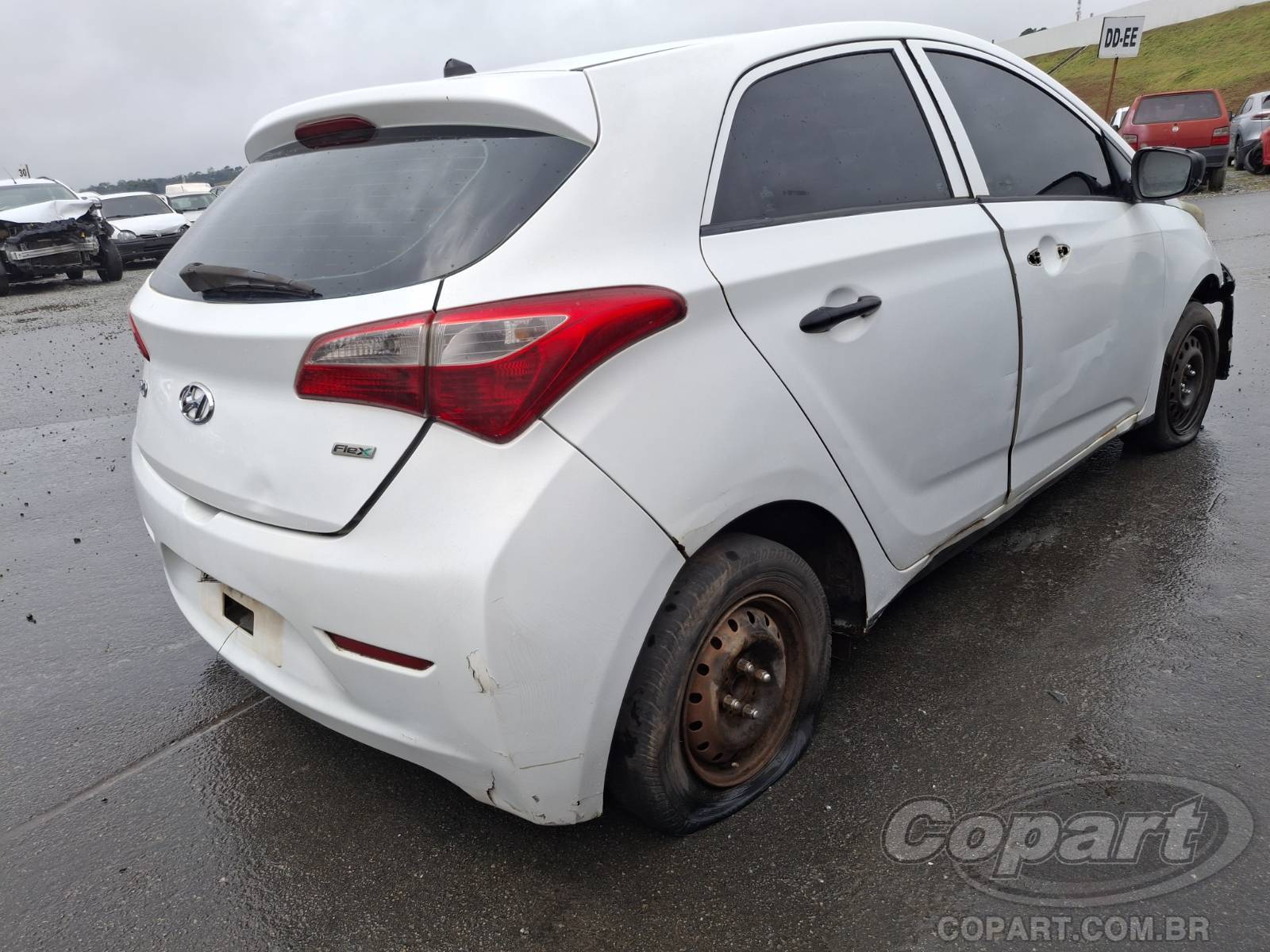 2014 HYUNDAI HB20 — foto 4 de 10