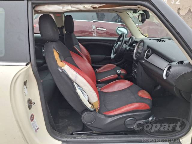 2013 MINI COOPER 