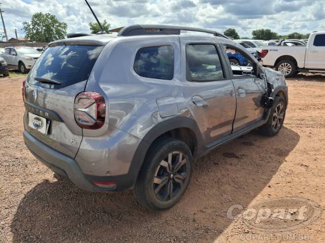 2025 RENAULT DUSTER 
