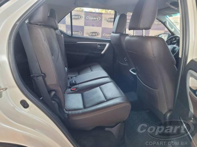 2016 TOYOTA HILUX SW4 