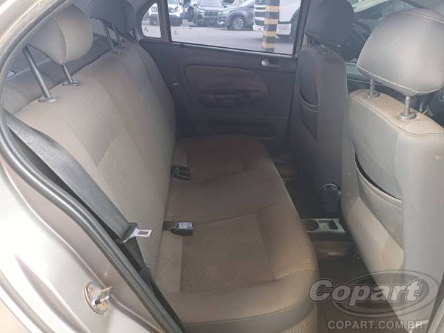 2012 VOLKSWAGEN VOYAGE 