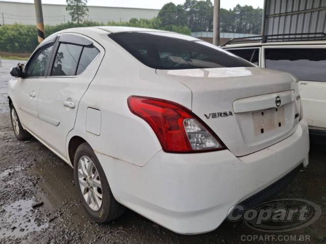 2018 NISSAN VERSA 