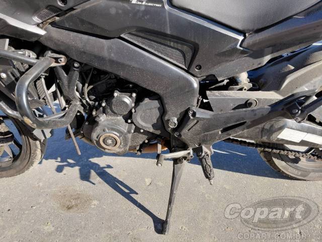 2025 BAJAJ DOMINAR 