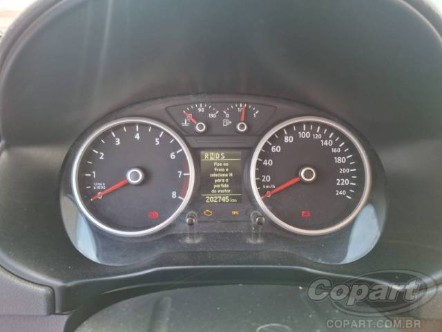 2011 VOLKSWAGEN VOYAGE 