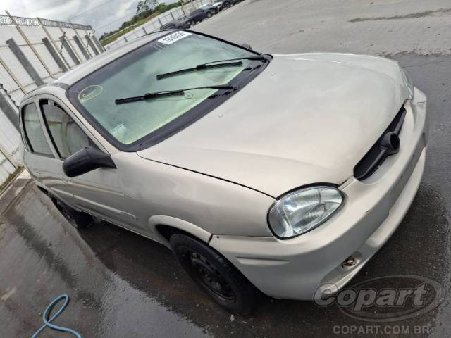 2004 CHEVROLET CORSA SEDAN 