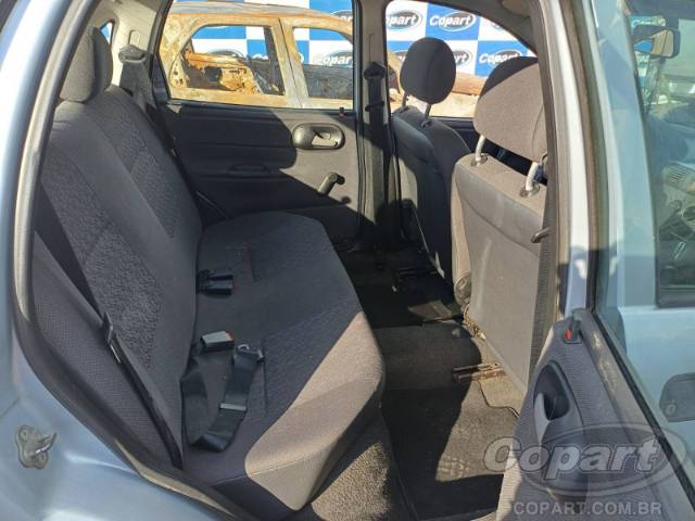 2006 CHEVROLET CLASSIC 