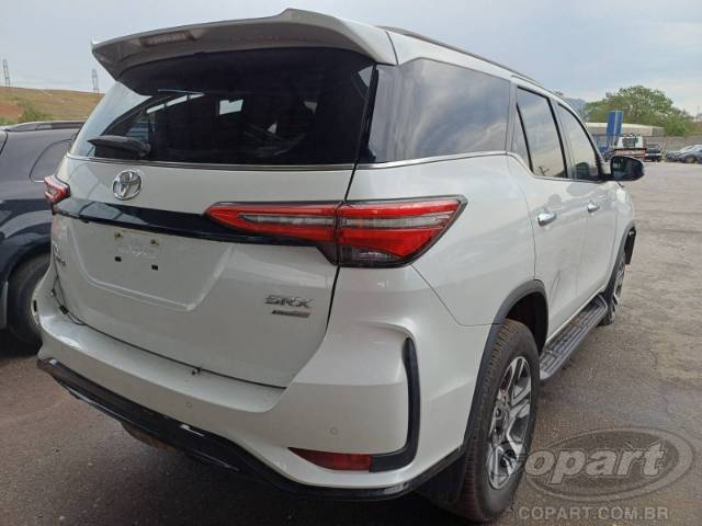 2025 TOYOTA HILUX CD 
