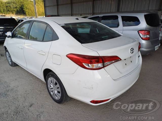 2024 TOYOTA YARIS SEDA 