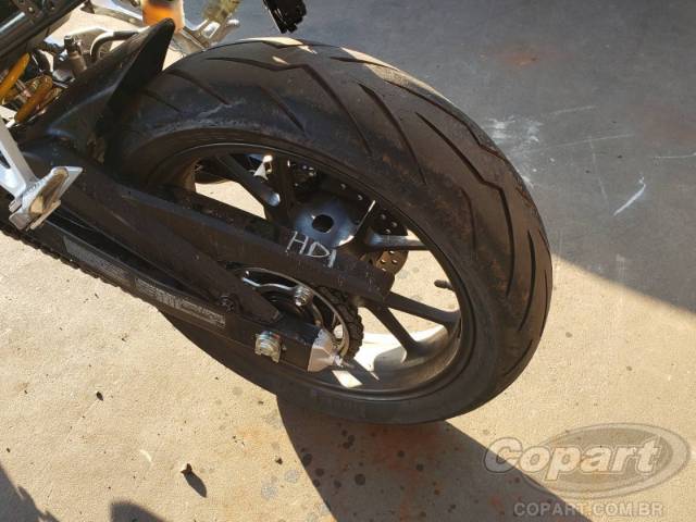 2026 HONDA CB 300F 