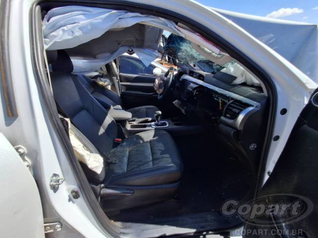 2025 TOYOTA HILUX CD 
