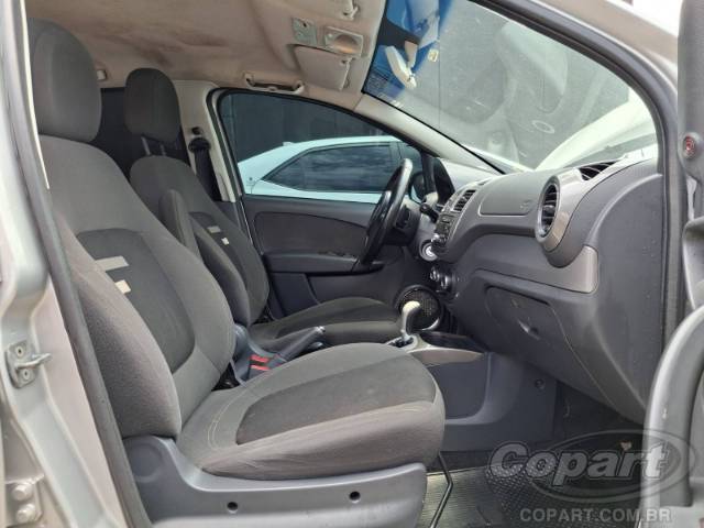 2017 FIAT GRAND SIENA 