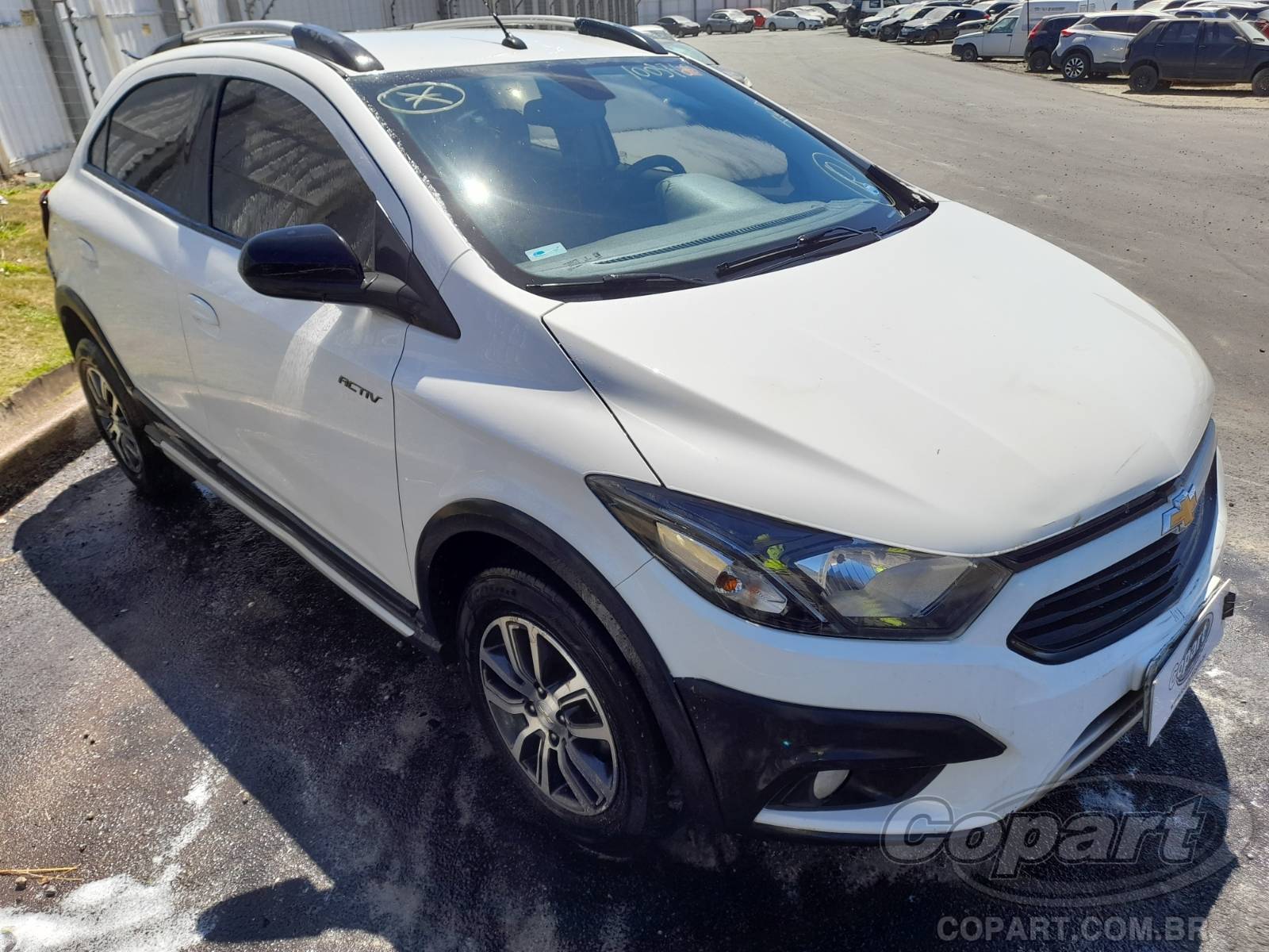 Veículo GM - Chevrolet Onix 2017 CHEVROLET ONIX Onix Activ AT6 1.4 Eco 2017 em leilão