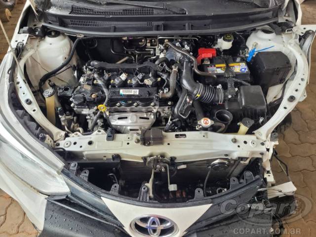 2024 TOYOTA YARIS SEDA 