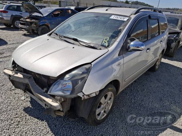 2010 NISSAN GRAND LIVINA 
