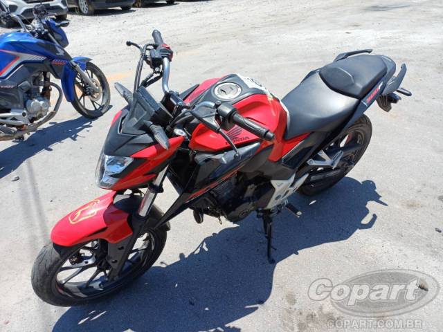 2025 HONDA CB 300F 