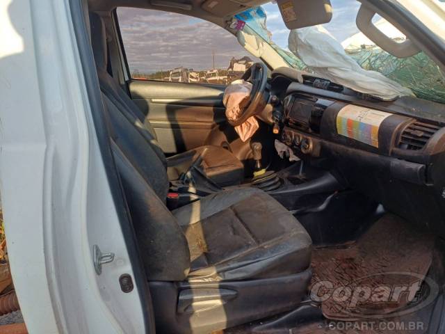 2022 TOYOTA HILUX CS 
