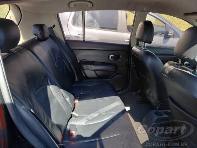2011 NISSAN TIIDA 