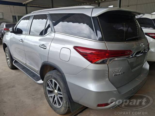 2018 TOYOTA HILUX SW4 