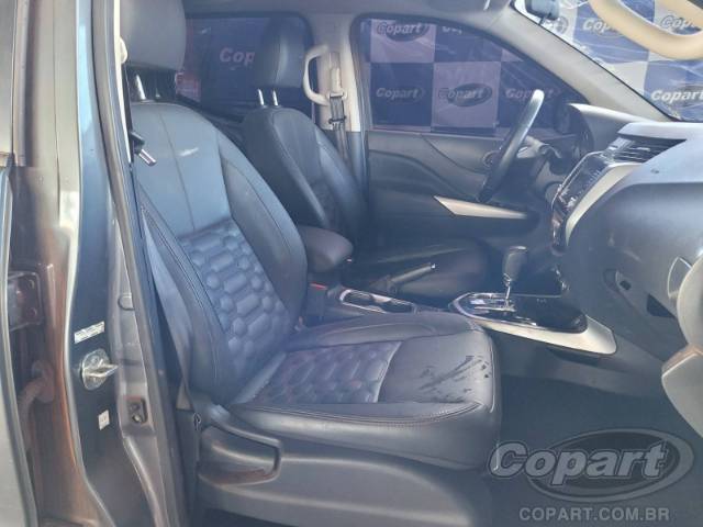 2024 NISSAN FRONTIER CD 