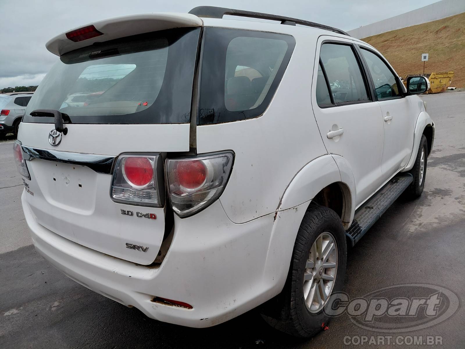 Foto 4: 2015 TOYOTA HILUX SW4