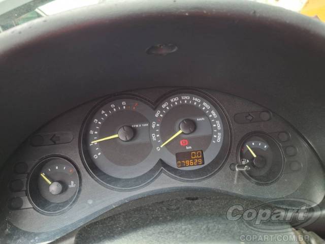 2012 CHEVROLET CLASSIC 