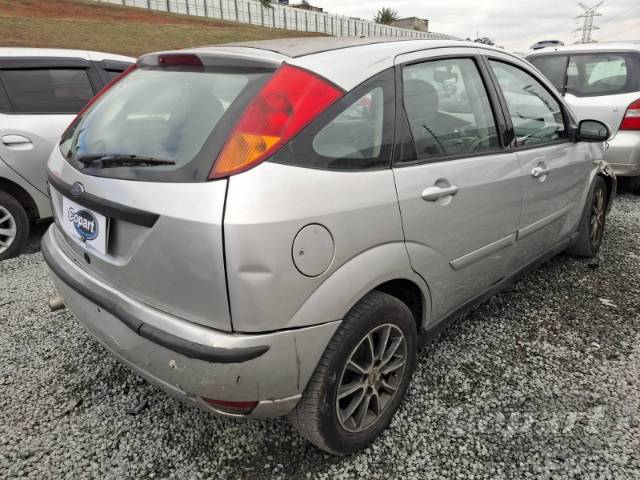 2004 FORD FOCUS 