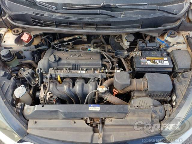 2015 HYUNDAI HB20S 