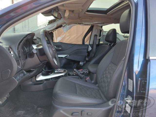 2025 NISSAN FRONTIER CD 
