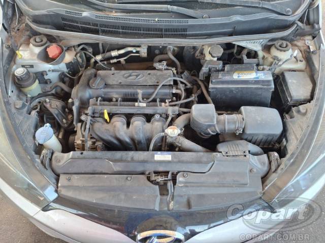 2015 HYUNDAI HB20S 