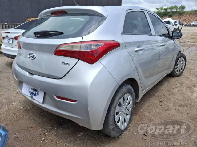 2015 HYUNDAI HB20 