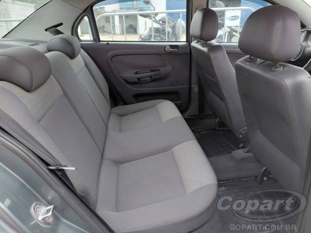 2010 VOLKSWAGEN VOYAGE 