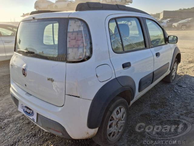 2015 FIAT UNO 