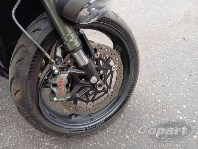 2025 TRIUMPH STREET TRIPLE 