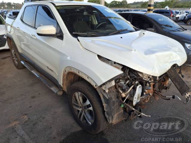 2017 FIAT TORO 