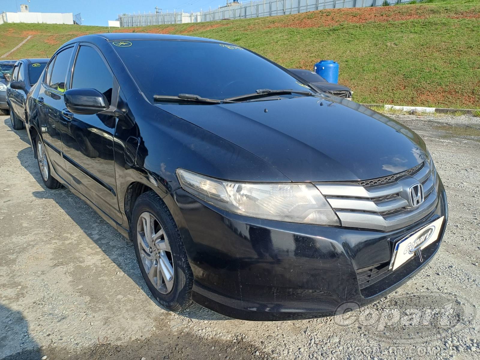 Veículo Honda City Honda City LX 1.5 16V 2010 Médio Dano Traseiro 2010 em leilão