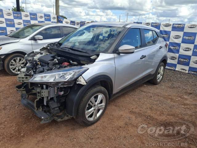 2025 NISSAN Kicks Play 