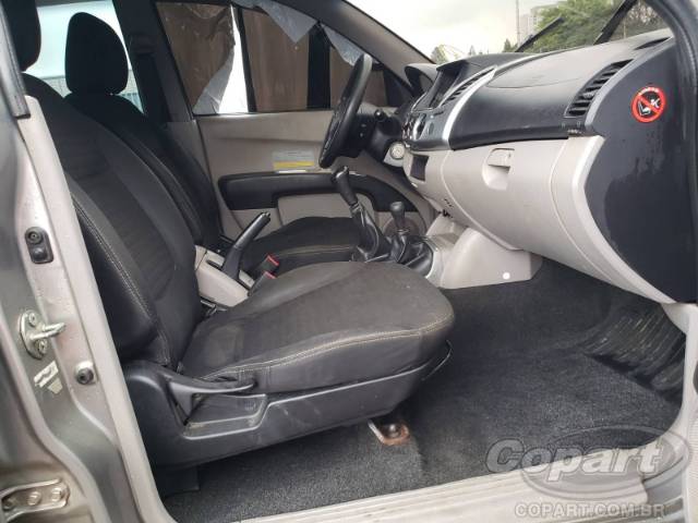 2015 MITSUBISHI L200 TRITON 