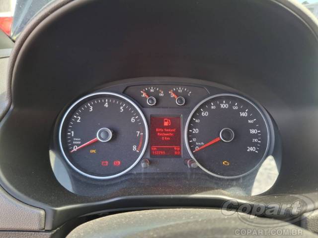 2015 VOLKSWAGEN VOYAGE 