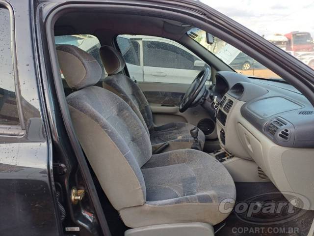 2006 RENAULT CLIO SEDAN 