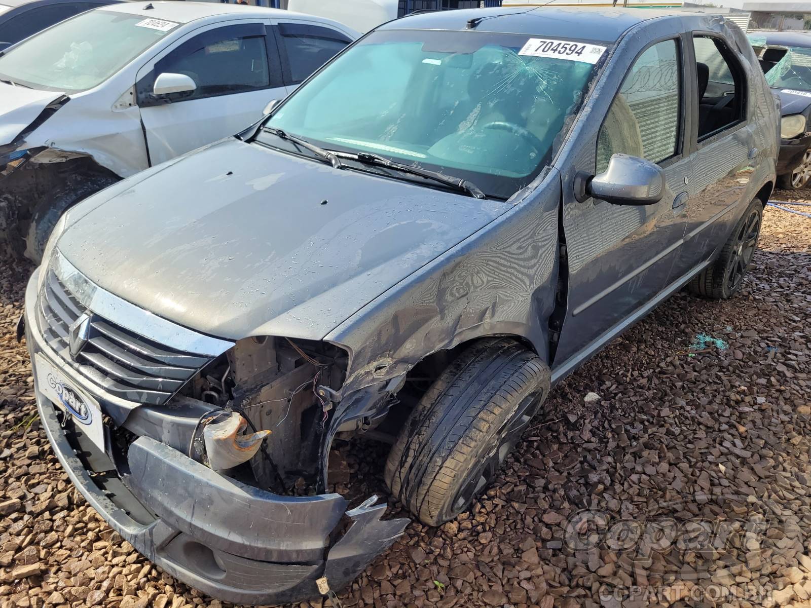 Foto 2: 2013 RENAULT LOGAN LOGAN EXPRESSION 1.6 HI-POWER